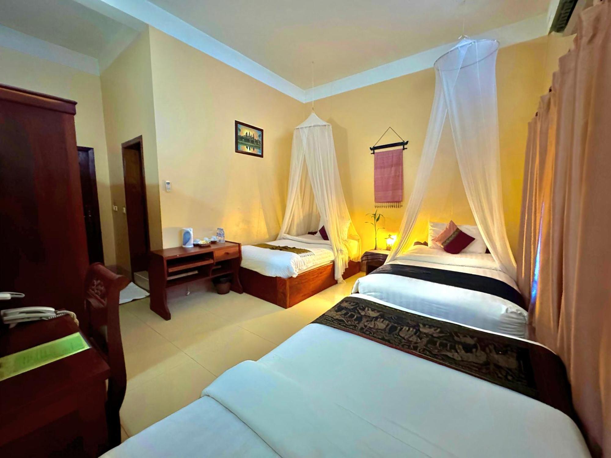 Shining Angkor Boutique Hotel Сіємреап Номер фото