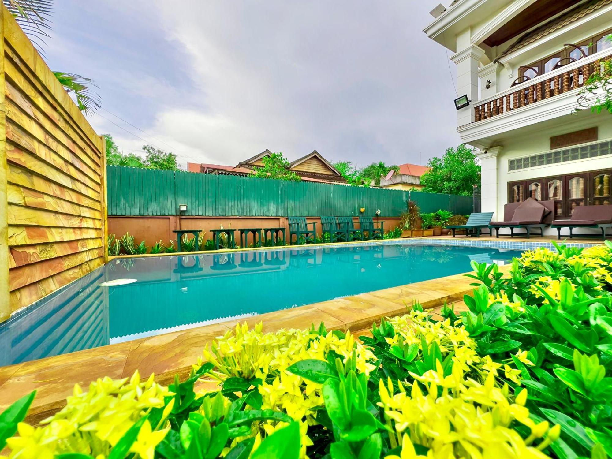 Shining Angkor Boutique Hotel Сіємреап Екстер'єр фото
